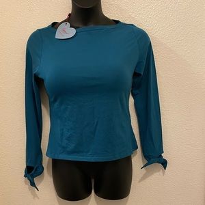 Banned Apparel size L top